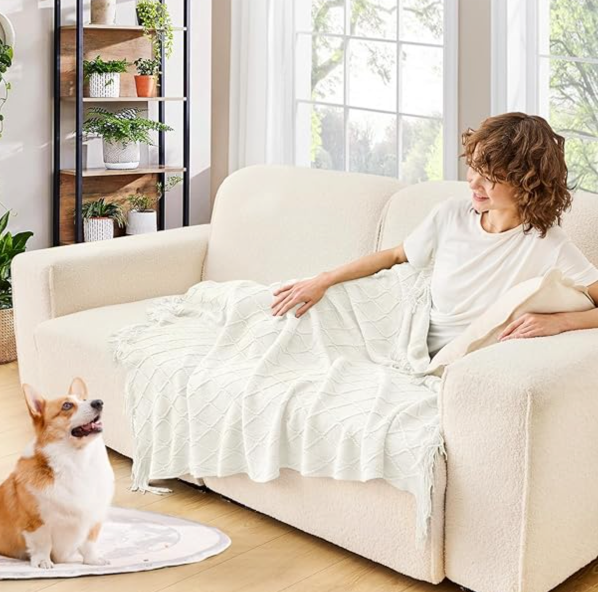 Knitted Throw Blanket for Couch and Bed, Soft Living Room Home Decor Knitted Blanket with Tassel, Outdoor Lightweight Breathable Summer Blanket, Farmhouse Warm Woven Decorative